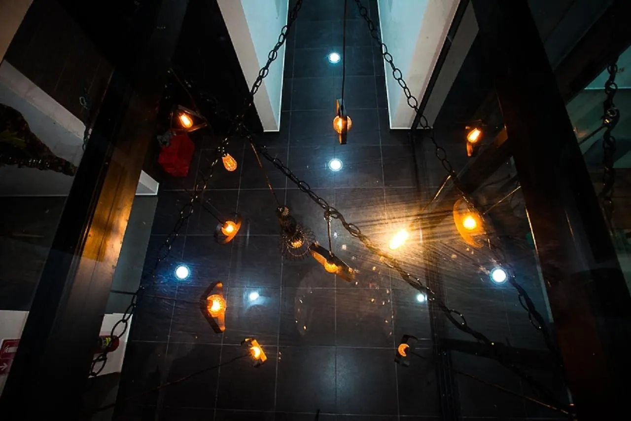Mow Midtown Hotel & Residences 신데 델 카르멘