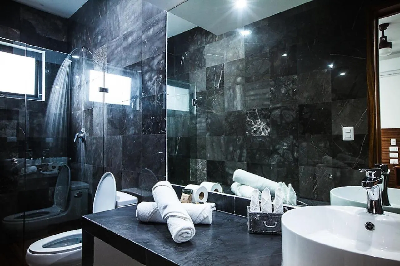 Mow Midtown Hotel & Residences 신데 델 카르멘 3*,  멕시코