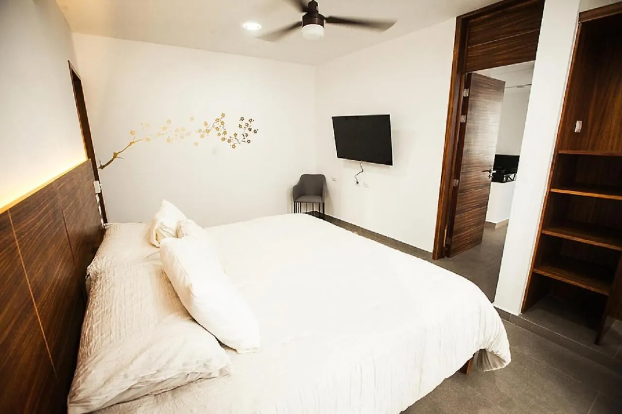 Mow Midtown Hotel & Residences 신데 델 카르멘