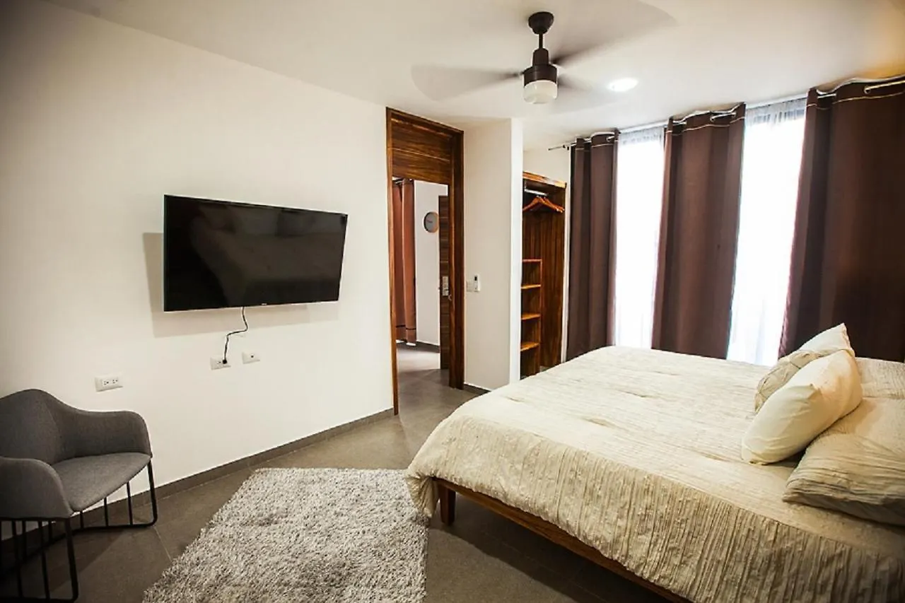 Mow Midtown Hotel & Residences 신데 델 카르멘 3*,  멕시코